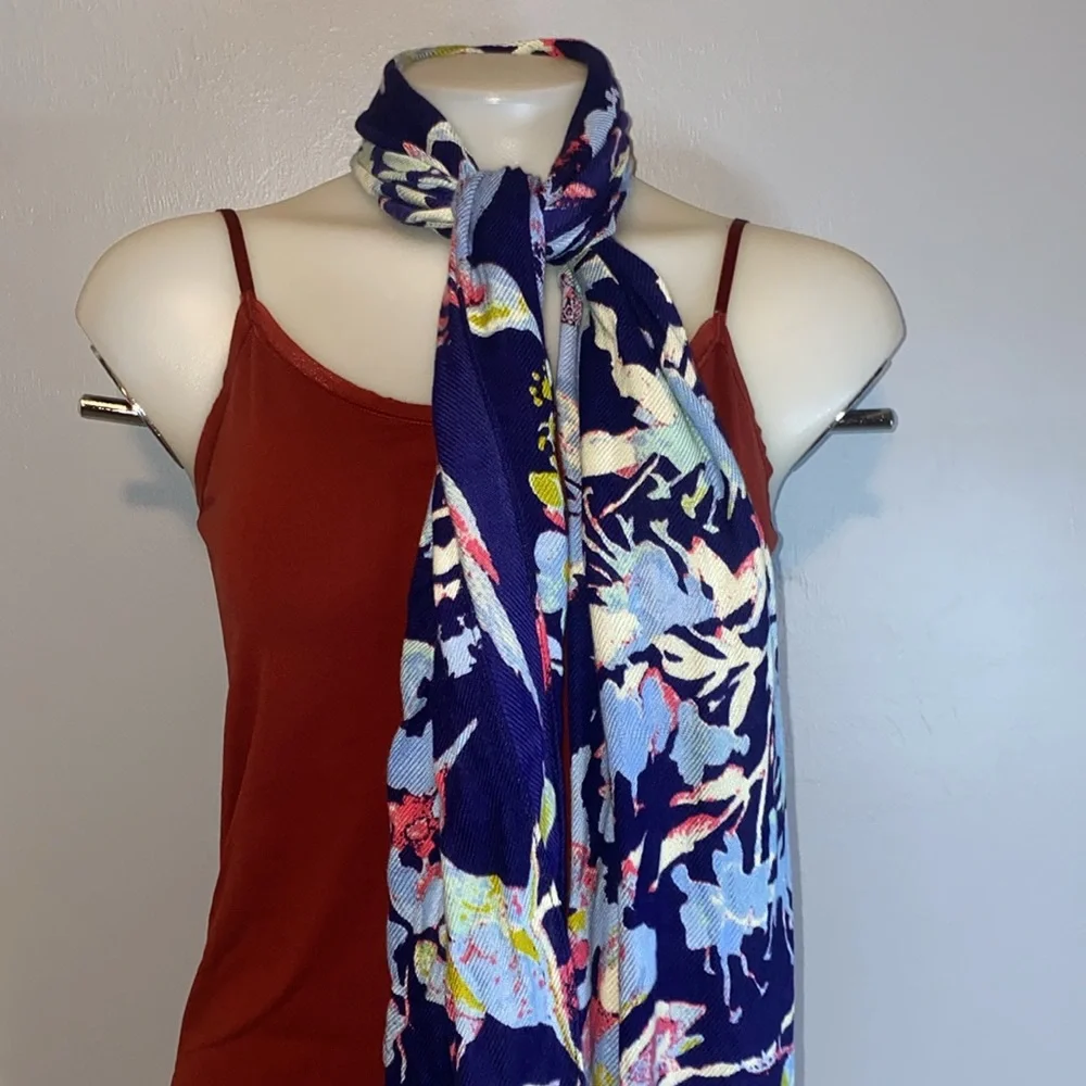 Max‎ Studio Long Rectangular Flowers and Bids Rayon Scarf